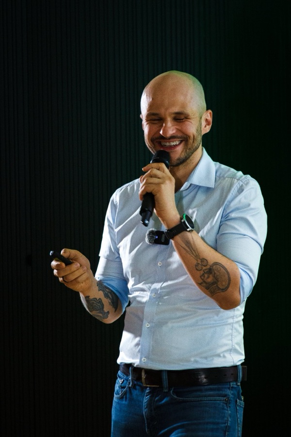 Dominik Juszczyk — założyciel Intencjonalnie